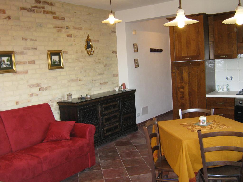 Bb Fonterrante Apartment Monterubbiano Cameră foto